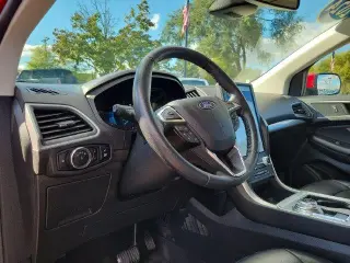 Ford Edge 2024 con tracción en las ruedas AWD, versión SEL, 4 puertas SUV