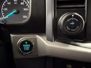 Ford F-150 2023 4x4 XLT 4 puertas SuperCrew 5.5 pies SB