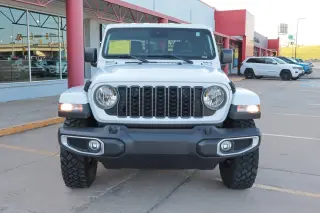 2025 Jeep Gladiator