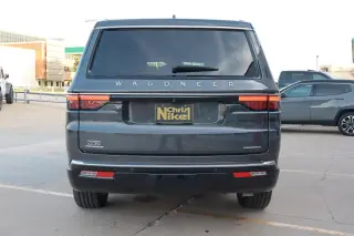 2022 Jeep Wagoneer
