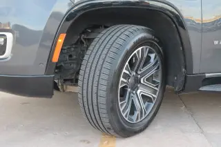 2022 Jeep Wagoneer