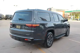 2022 Jeep Wagoneer