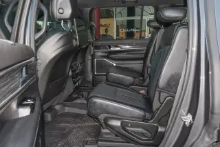 2022 Jeep Wagoneer