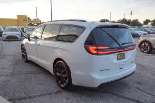 2025 Chrysler Pacifica
