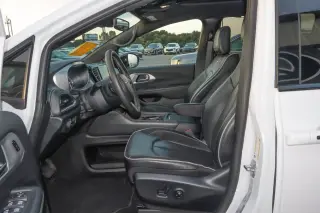 2025 Chrysler Pacifica