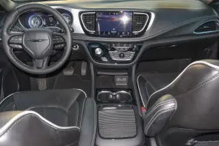 2025 Chrysler Pacifica