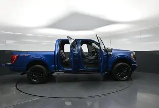 Ford F-150 2023 4x4 XLT 4dr SuperCrew 5.5 ft. SB