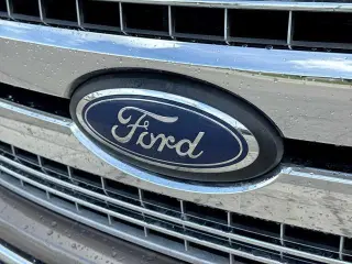 Ford F-150 2018 4x4 Lariat 4dr SuperCrew 6.5 ft. SB
