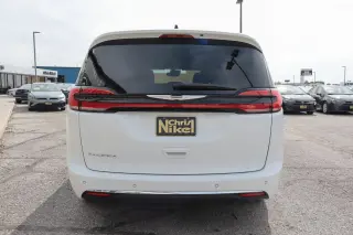 2025 Chrysler Pacifica