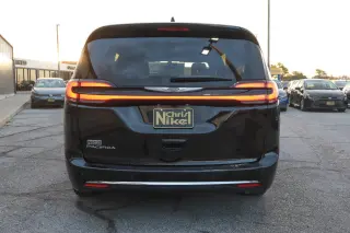 2025 Chrysler Pacifica