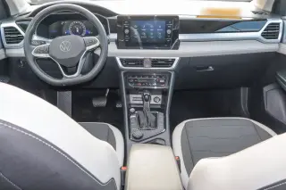2025 Volkswagen Taos