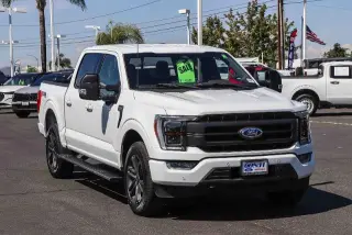 Ford F-150 2023 4x4 Lariat 4dr SuperCrew 5.5 ft. SB