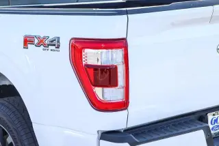 Ford F-150 2023 4x4 Lariat 4dr SuperCrew 5.5 ft. SB