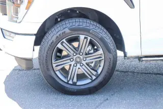 Ford F-150 2023 4x4 Lariat 4dr SuperCrew 5.5 ft. SB