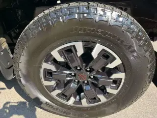 Nissan Frontier 2024 4x4 PRO-4X 4dr Crew Cab 5 ft. SB