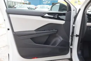 2025 Volkswagen Taos