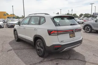 2025 Volkswagen Taos