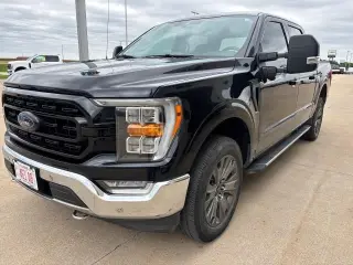 Ford F-150 2021 4x4 XLT 4dr SuperCrew con 5.5 pies de largo, SuperCab