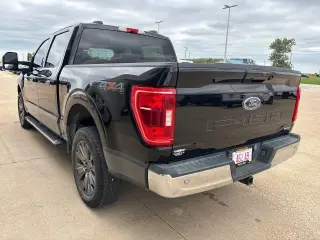 Ford F-150 2021 4x4 XLT 4dr SuperCrew con 5.5 pies de largo, SuperCab