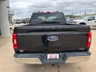 Ford F-150 2021 4x4 XLT 4dr SuperCrew con 5.5 pies de largo, SuperCab