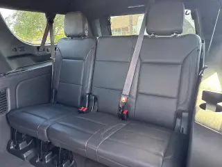 Chevrolet Suburban 2023 4x4 LT 4dr SUV