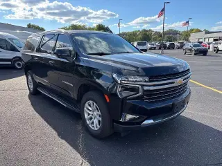 Chevrolet Suburban 2023 4x4 LT 4dr SUV