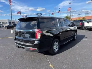 Chevrolet Suburban 2023 4x4 LT 4dr SUV