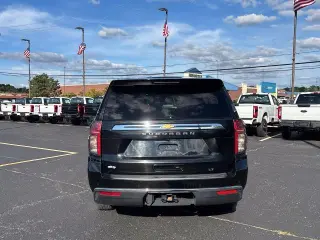 Chevrolet Suburban 2023 4x4 LT 4dr SUV