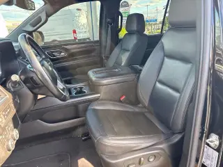 Chevrolet Suburban 2023 4x4 LT 4dr SUV