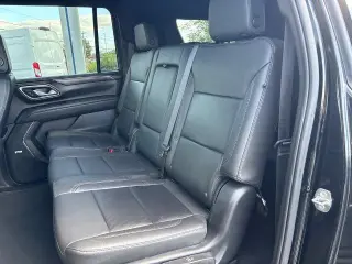 Chevrolet Suburban 2023 4x4 LT 4dr SUV