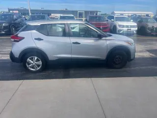 2020 Nissan Kicks