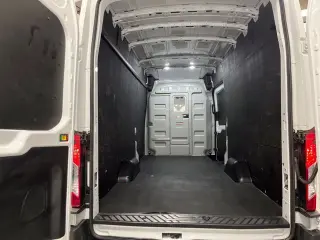2025 Ford Transit-250