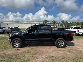 Ford F-150 2022 4x4 Lariat 4dr SuperCrew 5.5 ft. SB