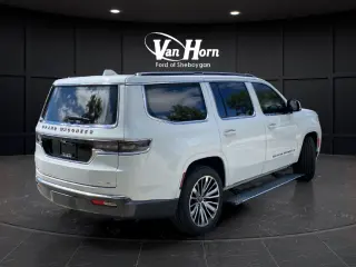 2022 Jeep Grand Wagoneer