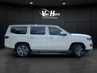 2022 Jeep Grand Wagoneer