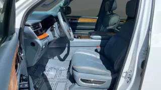 2022 Jeep Grand Wagoneer