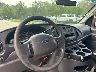 Ford E-Series 2008 E-250 3dr Cargo Van
