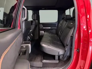 Ford F-150 2022 4x4 Platinum 4dr SuperCrew 5.5 ft. SB