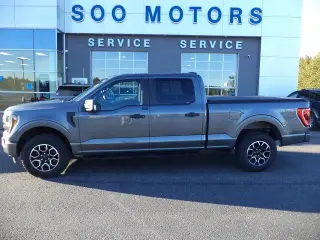 Ford F-150 2023 4x4 XL 4puertas SuperCrew carrocería corta 6.5 pies