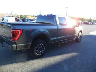 Ford F-150 2023 4x4 XL 4puertas SuperCrew carrocería corta 6.5 pies