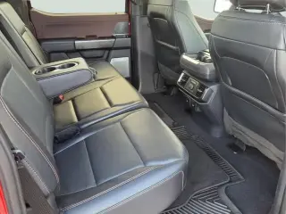 Ford F-150 2023 4x4 Lariat 4dr SuperCrew 5.5 ft. SB