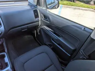 Chevrolet Colorado 2022 4x2 LT 4dr Cab con 5 ft. de ancho.