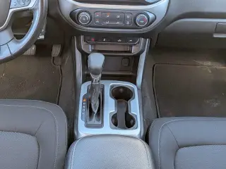 Chevrolet Colorado 2022 4x2 LT 4dr Cab con 5 ft. de ancho.
