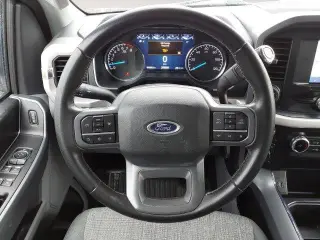 Ford F-150 2023 4x4 XLT 4 puertas SuperCrew 2 m SB