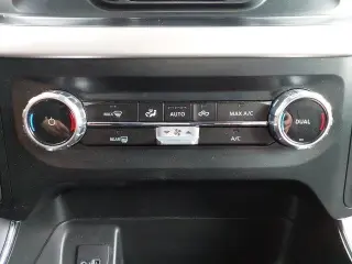 Ford F-150 2023 4x4 XLT 4 puertas SuperCrew 2 m SB