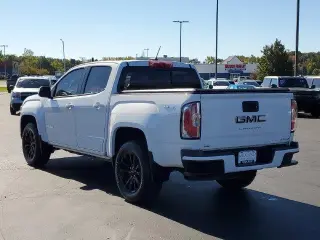 GMC Canyon 2022 4x4 Elevation 4dr Crew Cab 5 ft. SB