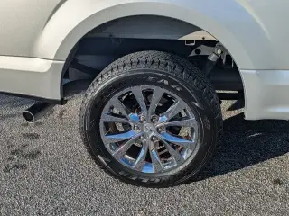 Ford F-150 2015 4x4 XLT 4dr SuperCrew 5.5 ft. SB