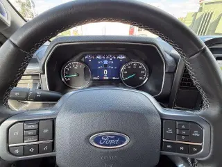 Ford F-150 2023 4x4 XLT 4dr SuperCrew 5.5 ft. SB