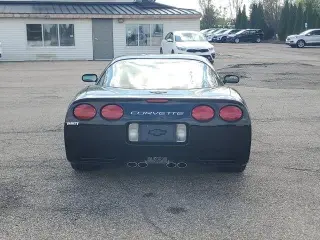 Chevrolet Corvette 2004 2dr Coupe