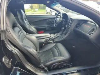 Chevrolet Corvette 2004 2dr Coupe